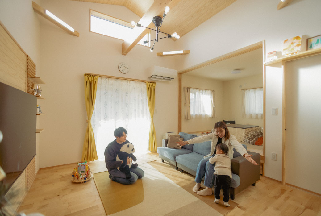 掘りごたつのある団らんの家