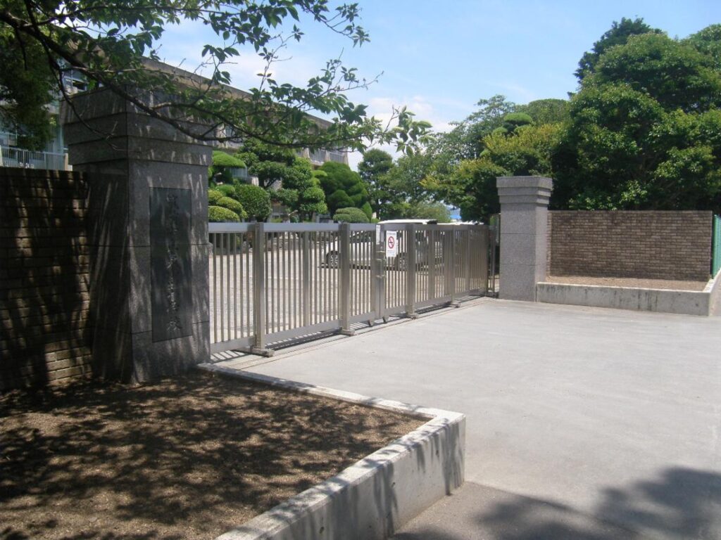 東小田小学校　約87m（徒歩1分）