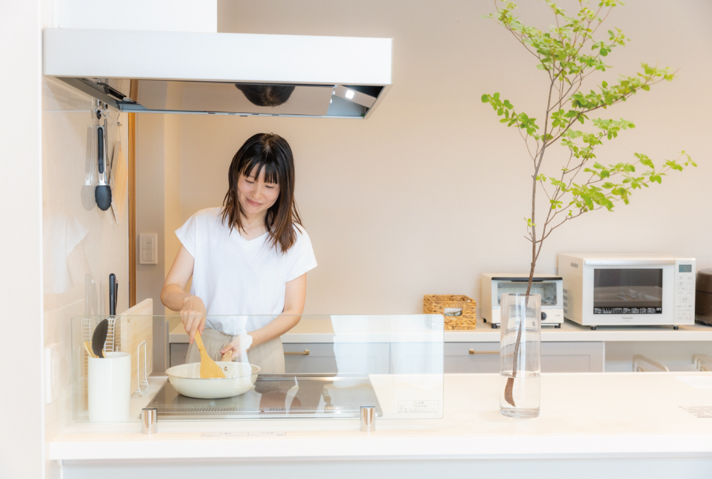 大人グレージュなナチュラルモダンの家