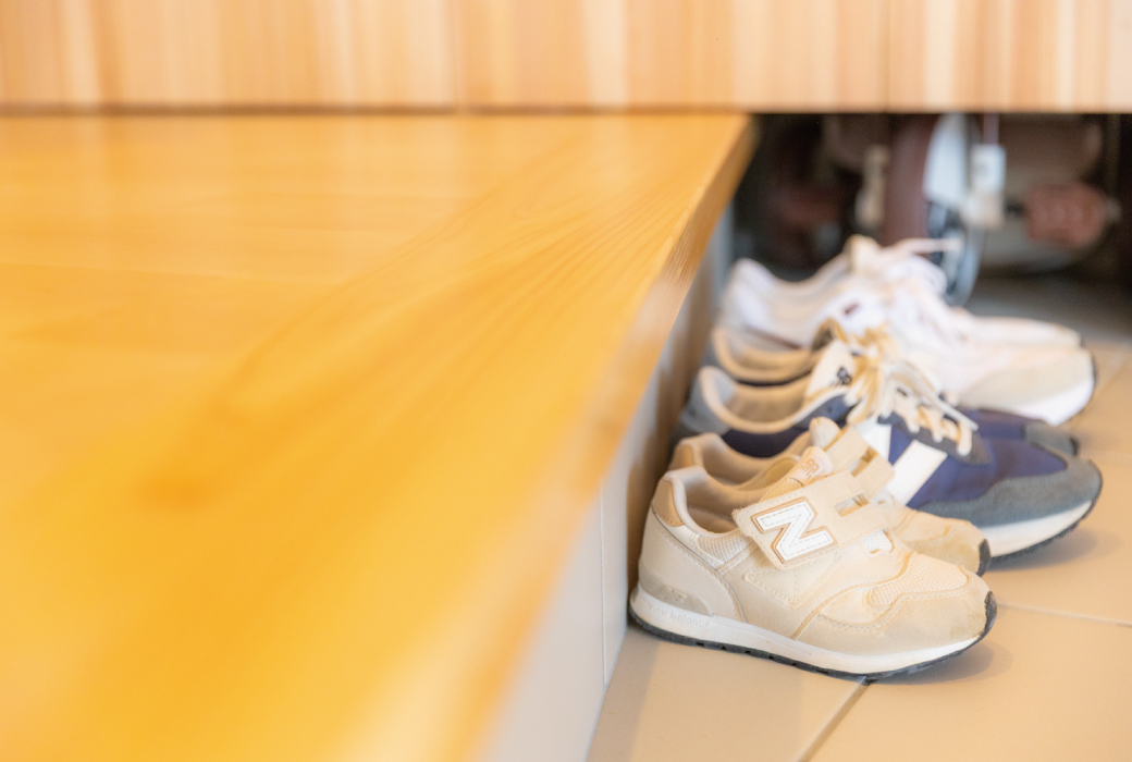 大人グレージュなナチュラルモダンの家