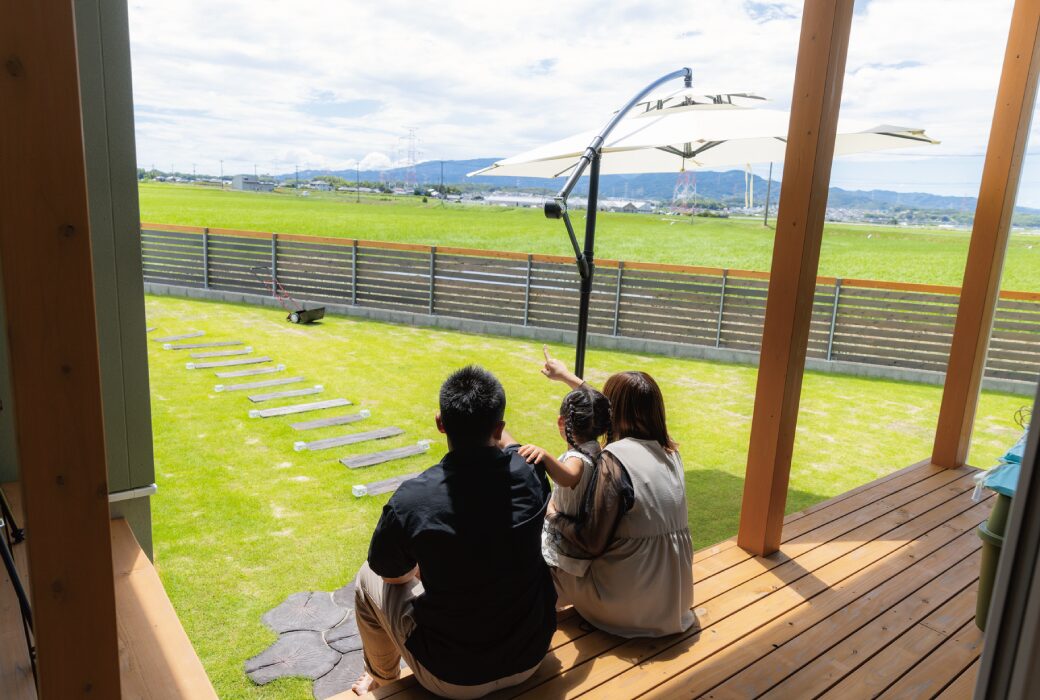 眺望を臨むＬ字の家