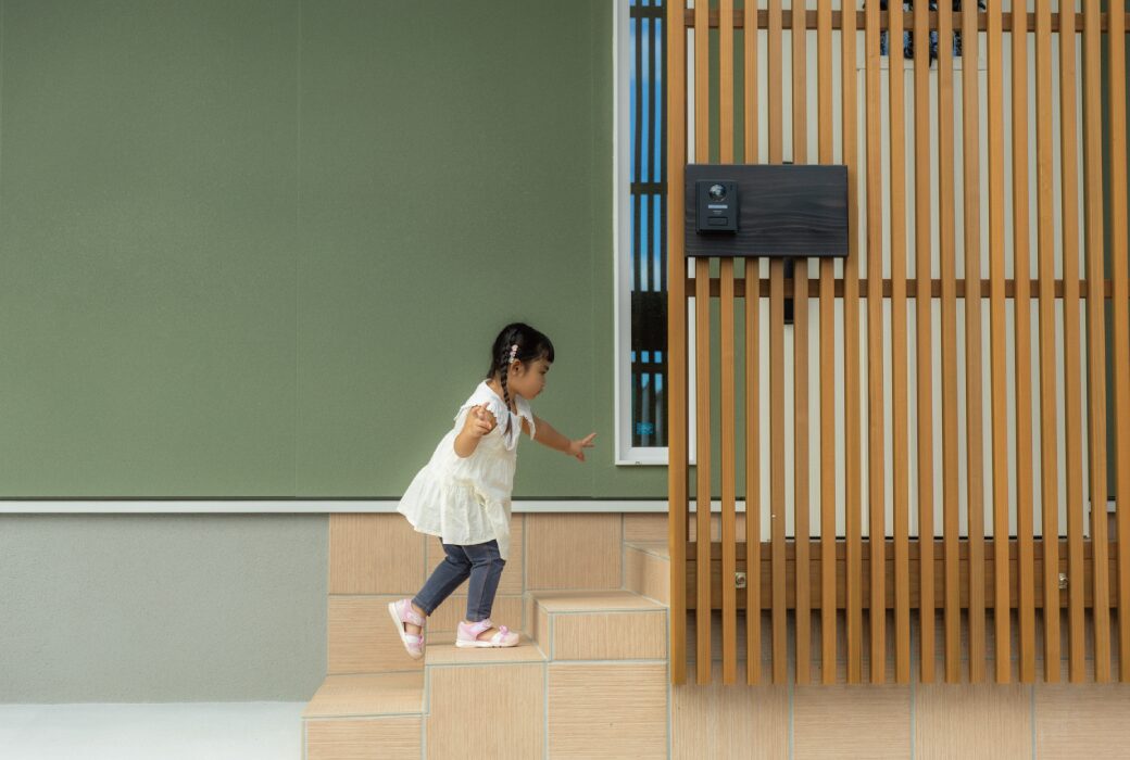 眺望を臨むＬ字の家