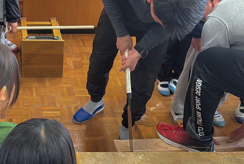 まずは安全のお話と実演から