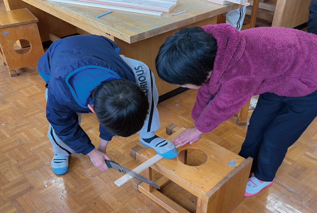 小さな手で挑戦する「はじめて」