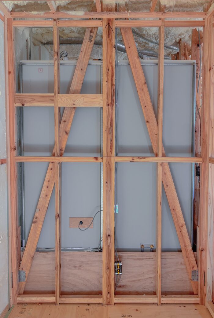 筋交いとは？地震や風に耐えるための大切な構造