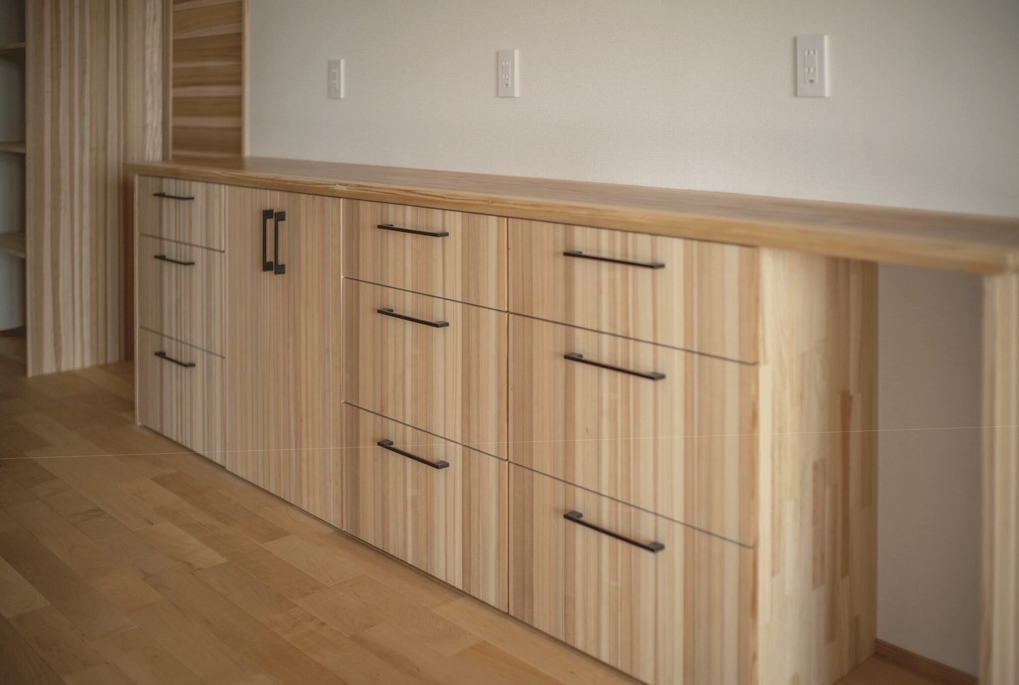 木の香るひとつなぎの家