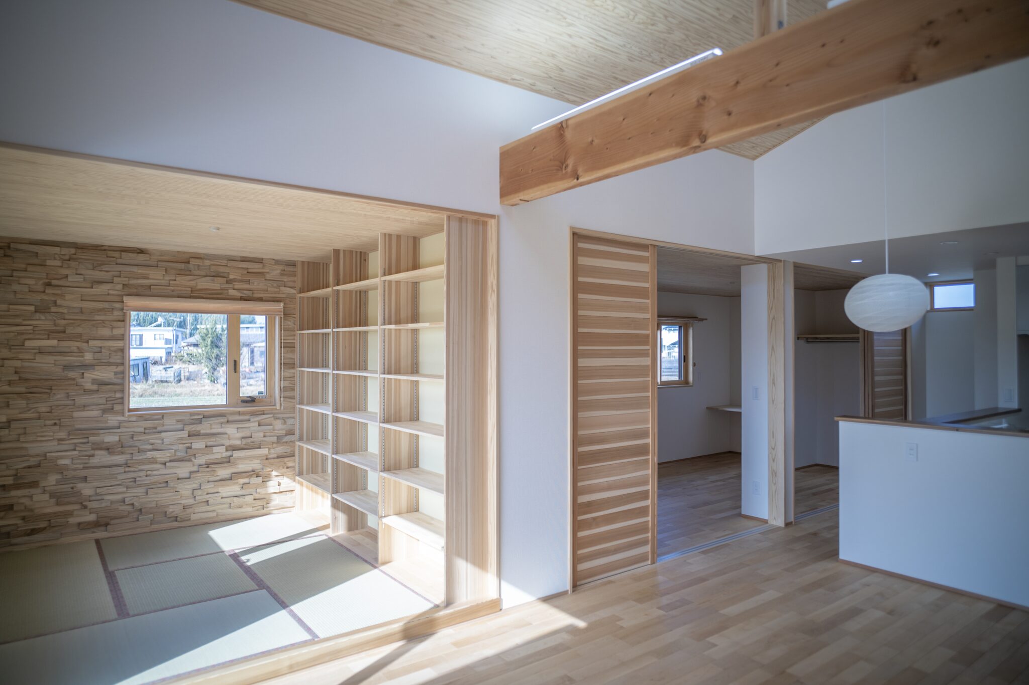 木の香るひとつなぎの家